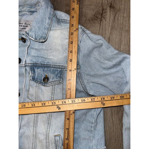 Love Tree Denim Cropped Light Wash Jean Jacket Size L - Picture 4 of 4